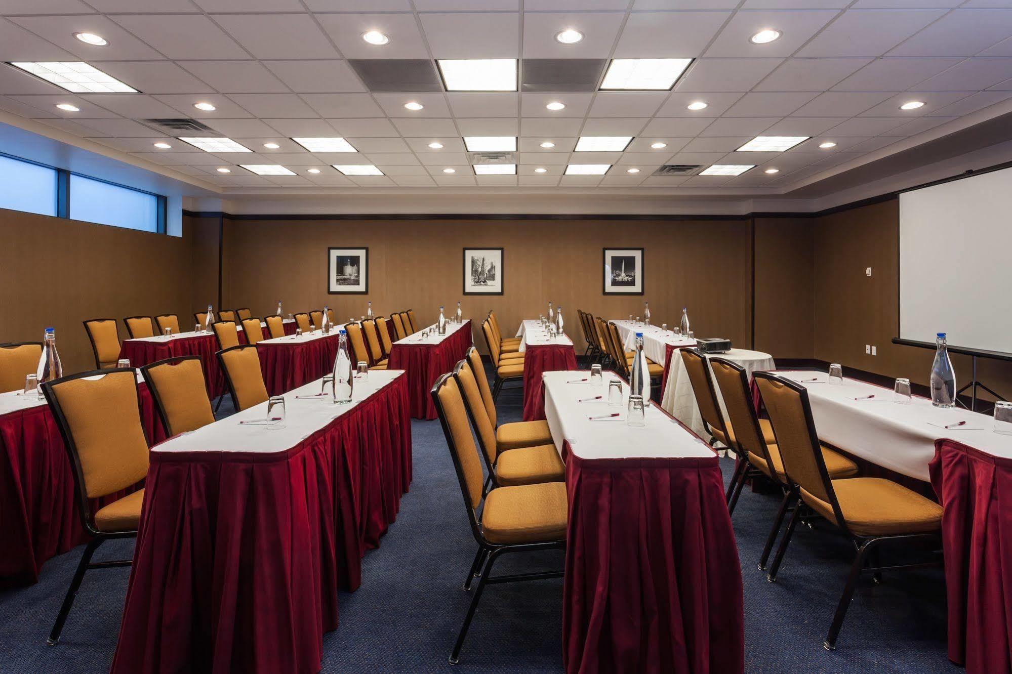 สปริงฮิลล์ สวีท ชิคาโก ดาวน์ทาวน์ ริเวอร์ นอร์ท Hotel ภายนอก รูปภาพ